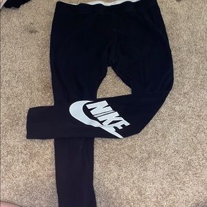 Black leggings